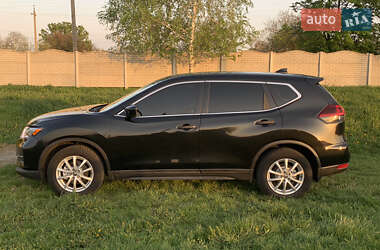 Внедорожник / Кроссовер Nissan Rogue 2019 в 