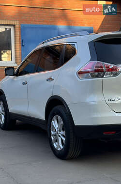 Внедорожник / Кроссовер Nissan Rogue 2016 в 
