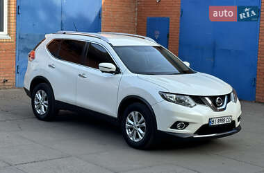 Внедорожник / Кроссовер Nissan Rogue 2016 в 