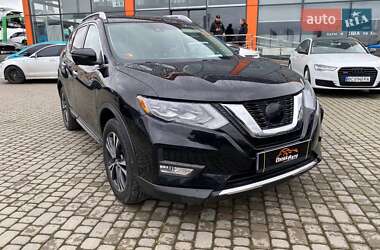 Внедорожник / Кроссовер Nissan Rogue 2017 в Львове