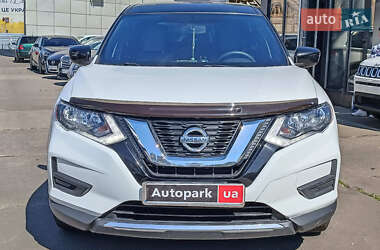 Позашляховик / Кросовер Nissan Rogue 2017 в 