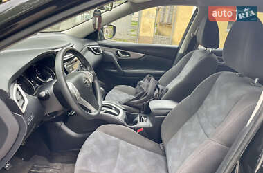 Внедорожник / Кроссовер Nissan Rogue 2016 в 