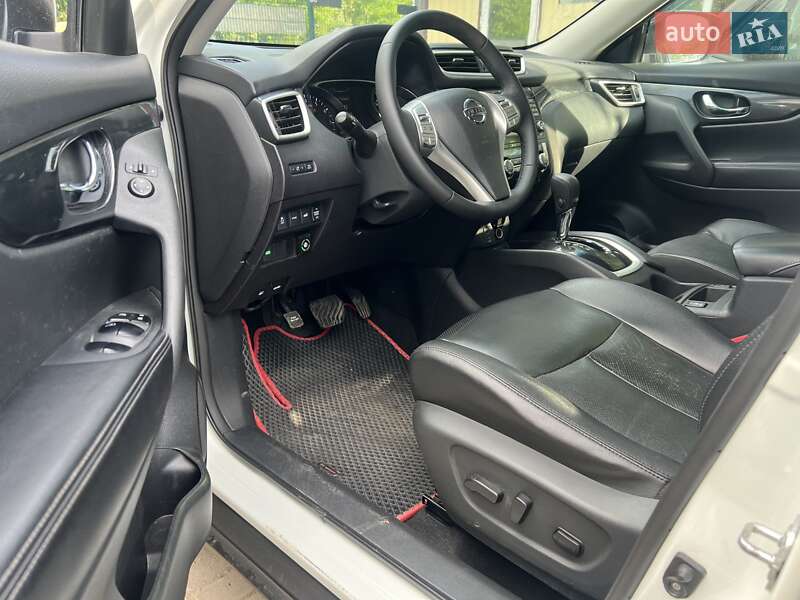 Внедорожник / Кроссовер Nissan Rogue 2016 в Одессе