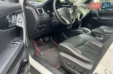 Внедорожник / Кроссовер Nissan Rogue 2016 в 