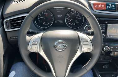 Внедорожник / Кроссовер Nissan Rogue 2016 в 