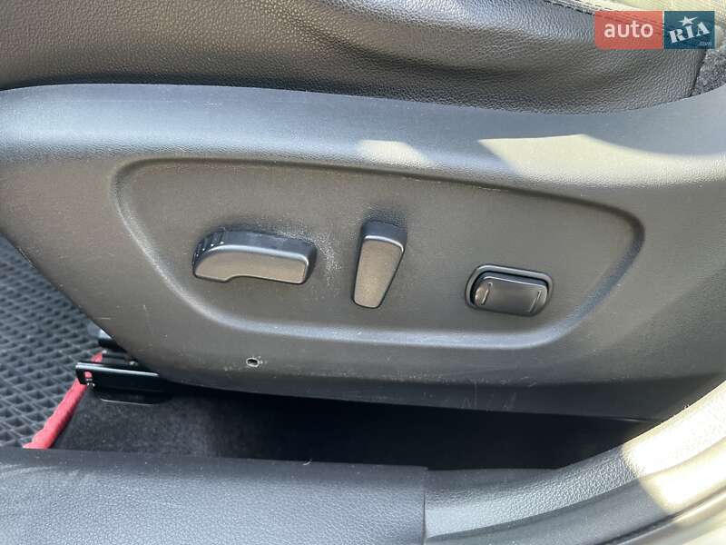 Внедорожник / Кроссовер Nissan Rogue 2016 в Одессе