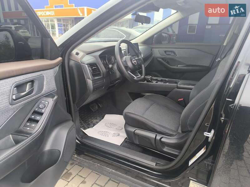 Внедорожник / Кроссовер Nissan Rogue 2022 в Дубно