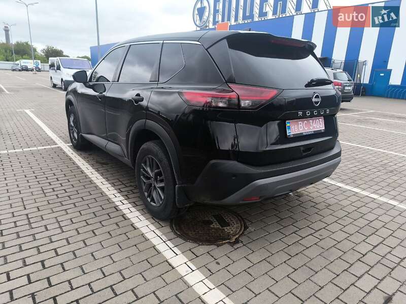 Внедорожник / Кроссовер Nissan Rogue 2022 в Дубно