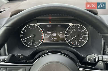 Внедорожник / Кроссовер Nissan Rogue 2021 в 