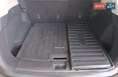 Внедорожник / Кроссовер Nissan Rogue 2022 в 