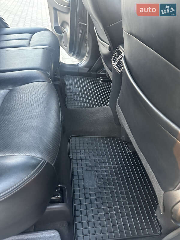 Позашляховик / Кросовер Nissan Rogue 2018 в Полонному