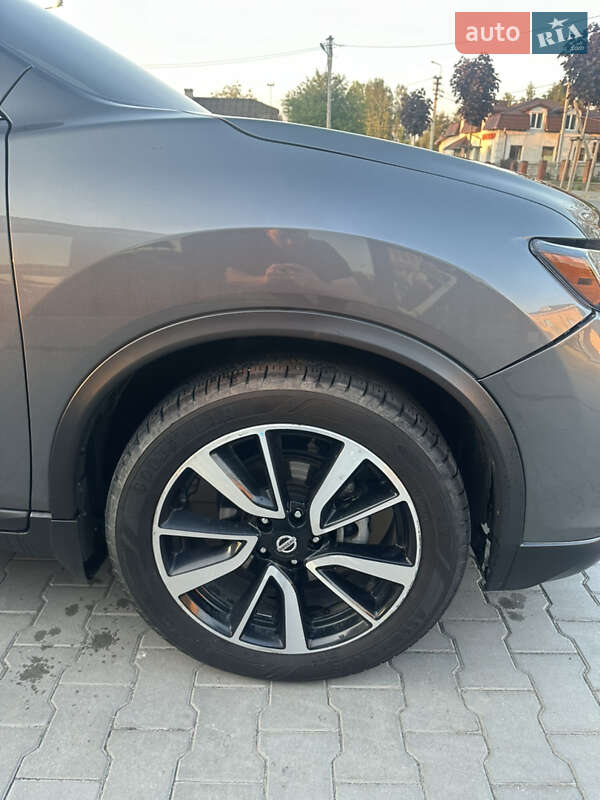 Позашляховик / Кросовер Nissan Rogue 2018 в Полонному