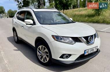 Внедорожник / Кроссовер Nissan Rogue 2015 в Запорожье