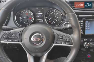 Внедорожник / Кроссовер Nissan Rogue 2017 в 
