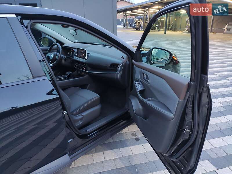 Внедорожник / Кроссовер Nissan Rogue 2021 в Львове