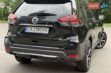 Внедорожник / Кроссовер Nissan Rogue 2019 в 