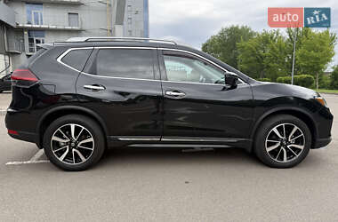 Внедорожник / Кроссовер Nissan Rogue 2019 в 
