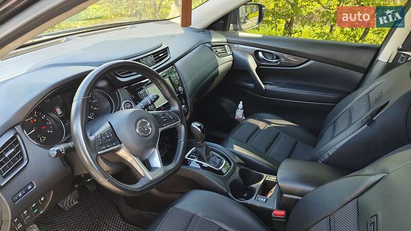 Внедорожник / Кроссовер Nissan Rogue 2018 в Львове