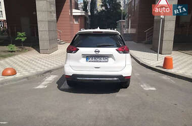 Внедорожник / Кроссовер Nissan Rogue 2019 в 