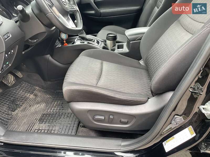 Внедорожник / Кроссовер Nissan Rogue 2019 в Ромнах