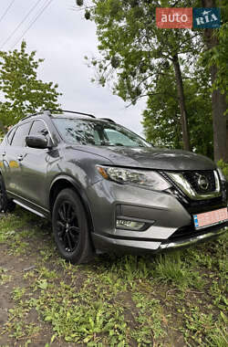 Позашляховик / Кросовер Nissan Rogue 2018 в Луцьку