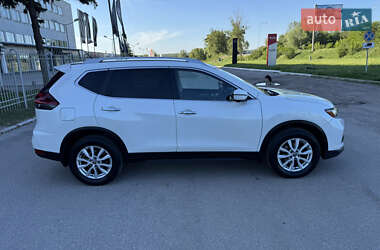 Позашляховик / Кросовер Nissan Rogue 2018 в 