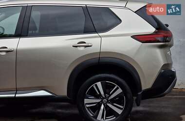 Внедорожник / Кроссовер Nissan Rogue 2021 в 