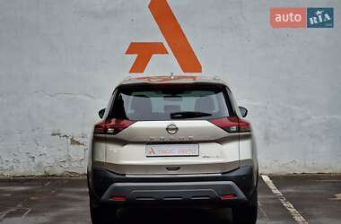 Внедорожник / Кроссовер Nissan Rogue 2021 в 