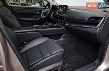 Внедорожник / Кроссовер Nissan Rogue 2021 в 