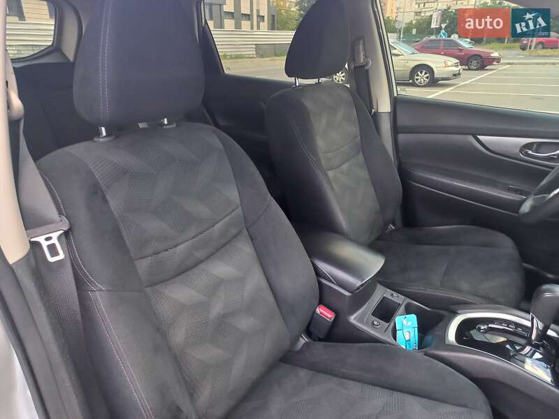 Внедорожник / Кроссовер Nissan Rogue 2015 в Киеве