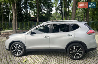 Внедорожник / Кроссовер Nissan Rogue 2015 в 