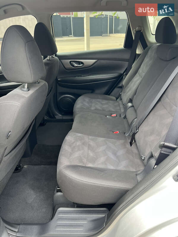 Позашляховик / Кросовер Nissan Rogue 2015 в Кривому Розі