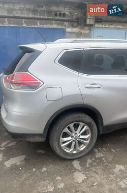 Внедорожник / Кроссовер Nissan Rogue 2016 в 