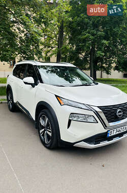 Внедорожник / Кроссовер Nissan Rogue 2022 в 