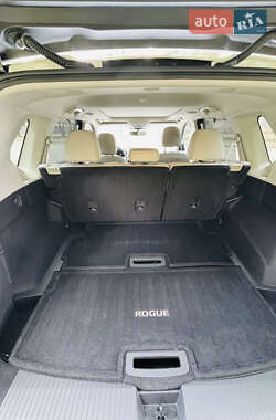 Внедорожник / Кроссовер Nissan Rogue 2022 в 