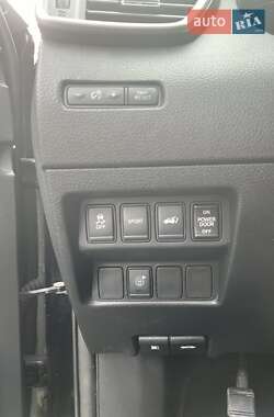 Внедорожник / Кроссовер Nissan Rogue 2014 в 