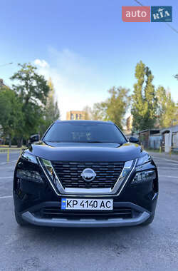 Позашляховик / Кросовер Nissan Rogue 2022 в 
