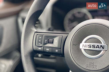 Внедорожник / Кроссовер Nissan Rogue 2021 в 