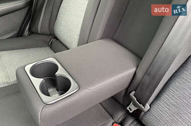 Внедорожник / Кроссовер Nissan Rogue 2021 в 