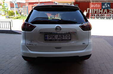 Внедорожник / Кроссовер Nissan Rogue 2016 в 