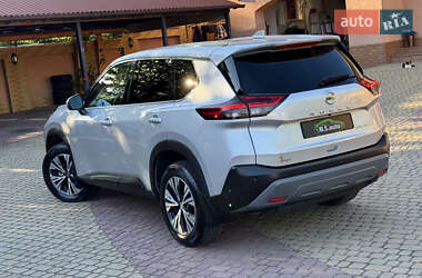 Внедорожник / Кроссовер Nissan Rogue 2021 в 