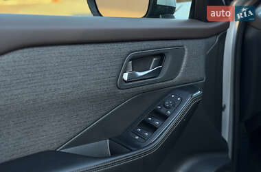 Внедорожник / Кроссовер Nissan Rogue 2021 в 