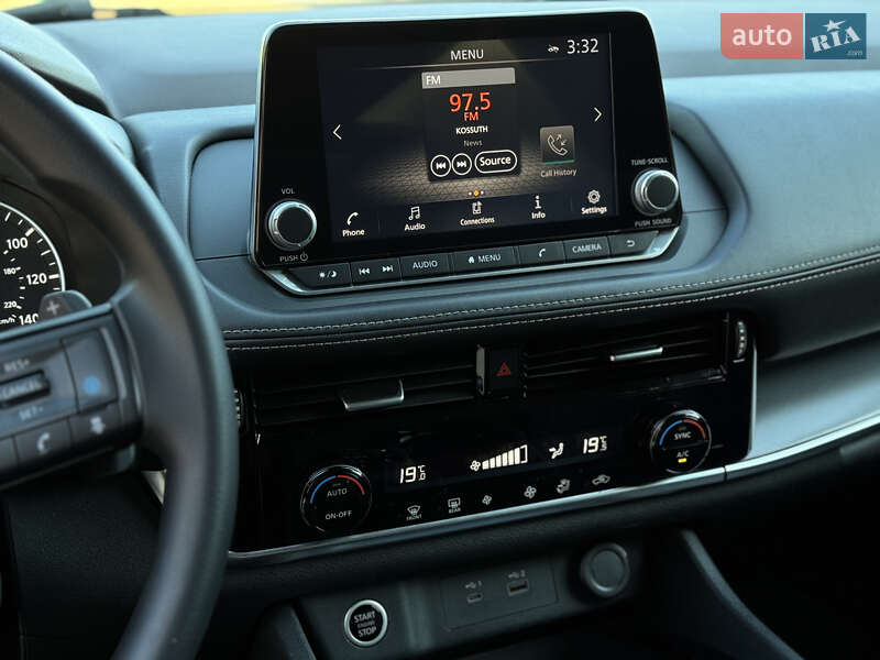 Внедорожник / Кроссовер Nissan Rogue 2021 в Мукачево