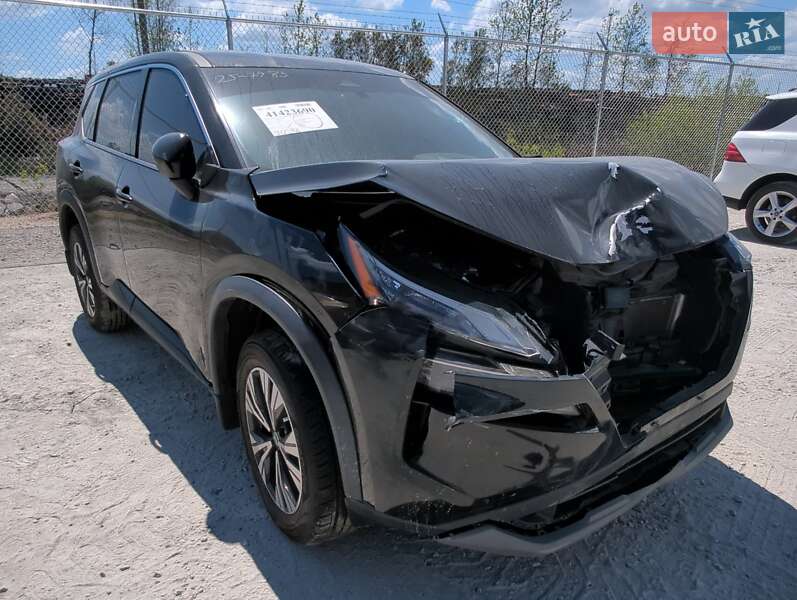 Внедорожник / Кроссовер Nissan Rogue 2021 в 