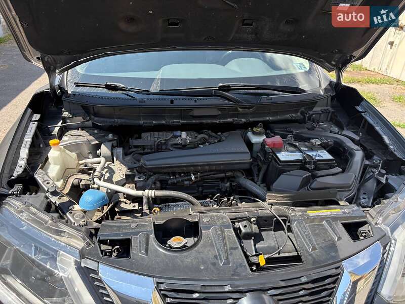 Внедорожник / Кроссовер Nissan Rogue 2016 в Кременчуге