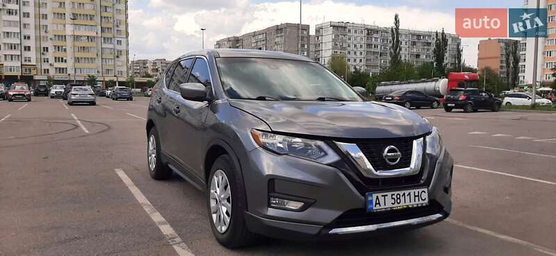 Внедорожник / Кроссовер Nissan Rogue 2016 в Ивано-Франковске