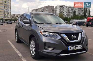 Внедорожник / Кроссовер Nissan Rogue 2016 в 