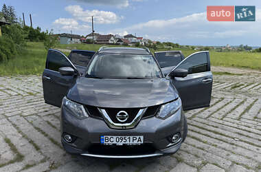 Внедорожник / Кроссовер Nissan Rogue 2016 в Львове