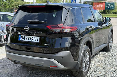 Внедорожник / Кроссовер Nissan Rogue 2022 в 