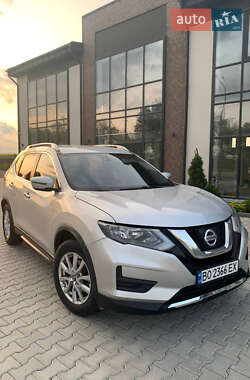 Внедорожник / Кроссовер Nissan Rogue 2017 в Тернополе